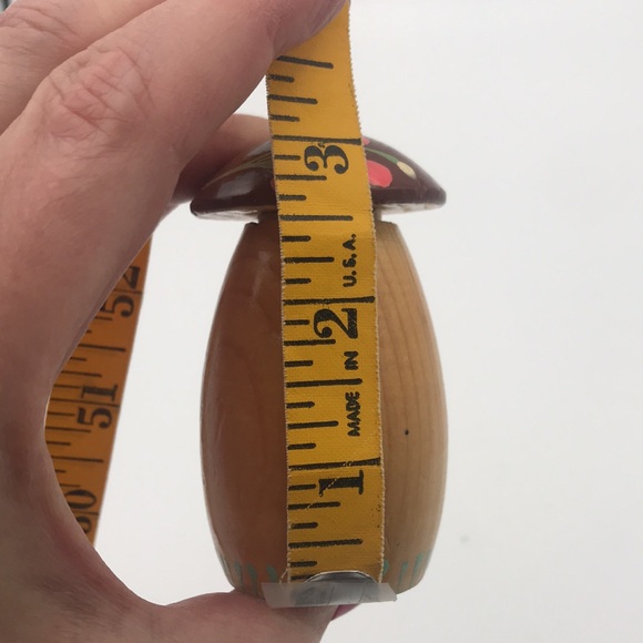 VTG Handpainted Wooden Mushroom Salt & Pepper - Picture 5 of 6